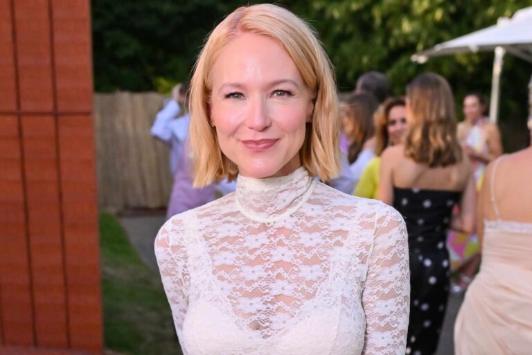 Jewel Reveals Her Summer Fashion and Makeup Go-tos — Including This 1 Clothing Item She’s ‘Really into’ (Exclusive)