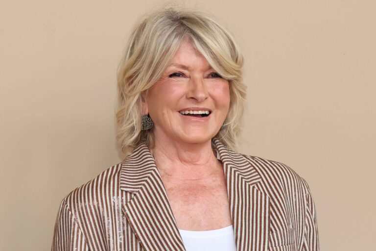 Martha Stewart, 84, Wore the Easy, Breezy Closet Staple Taylor Swift, 36, Relies on to Look (and Feel!) Cool in Summer Heat