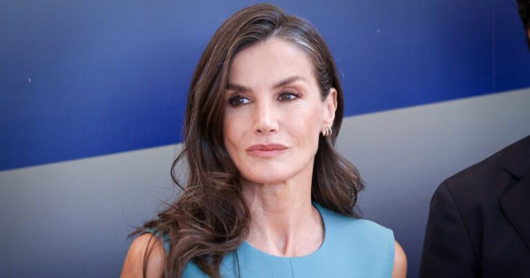 Copy Queen Letizia and Kate Middleton’s Wedges Style for $31
