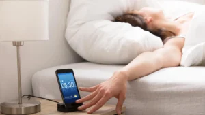 Losing just 80 minutes of sleep a night could make you gain weight