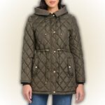 The “Rich Mom” Jackets Everyone Will Wear This Fall 