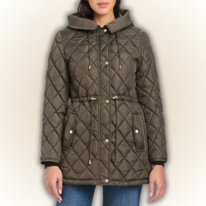 The “Rich Mom” Jackets Everyone Will Wear This Fall 