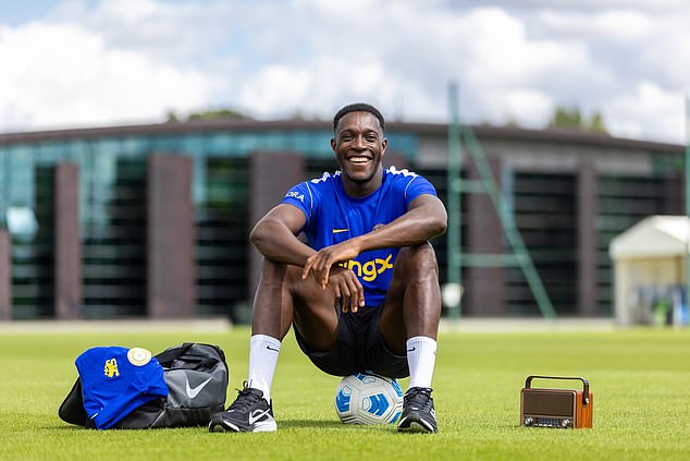 Chelsea confirm signing of Danny Welbeck as 35-year-old former England striker joins on two-year deal
