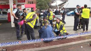 Building collapses in Sydney, multiple people injured