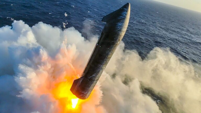 Watch SpaceX’s Starship land at sea in these stunning new videos