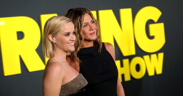 Reese Witherspoon Shares Last Moments From Morning Show Set