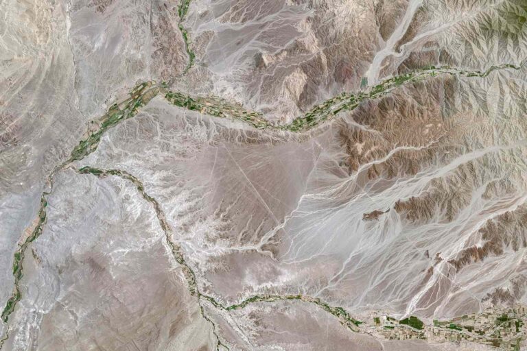 13 Dead After Plane Carrying Tourists Crashes While Flying Over World Heritage Site