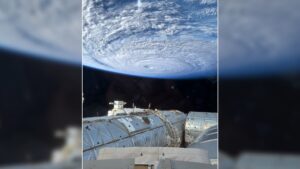 ISS astronaut spies a swirling super storm photo of the day for Aug. 4, 2026